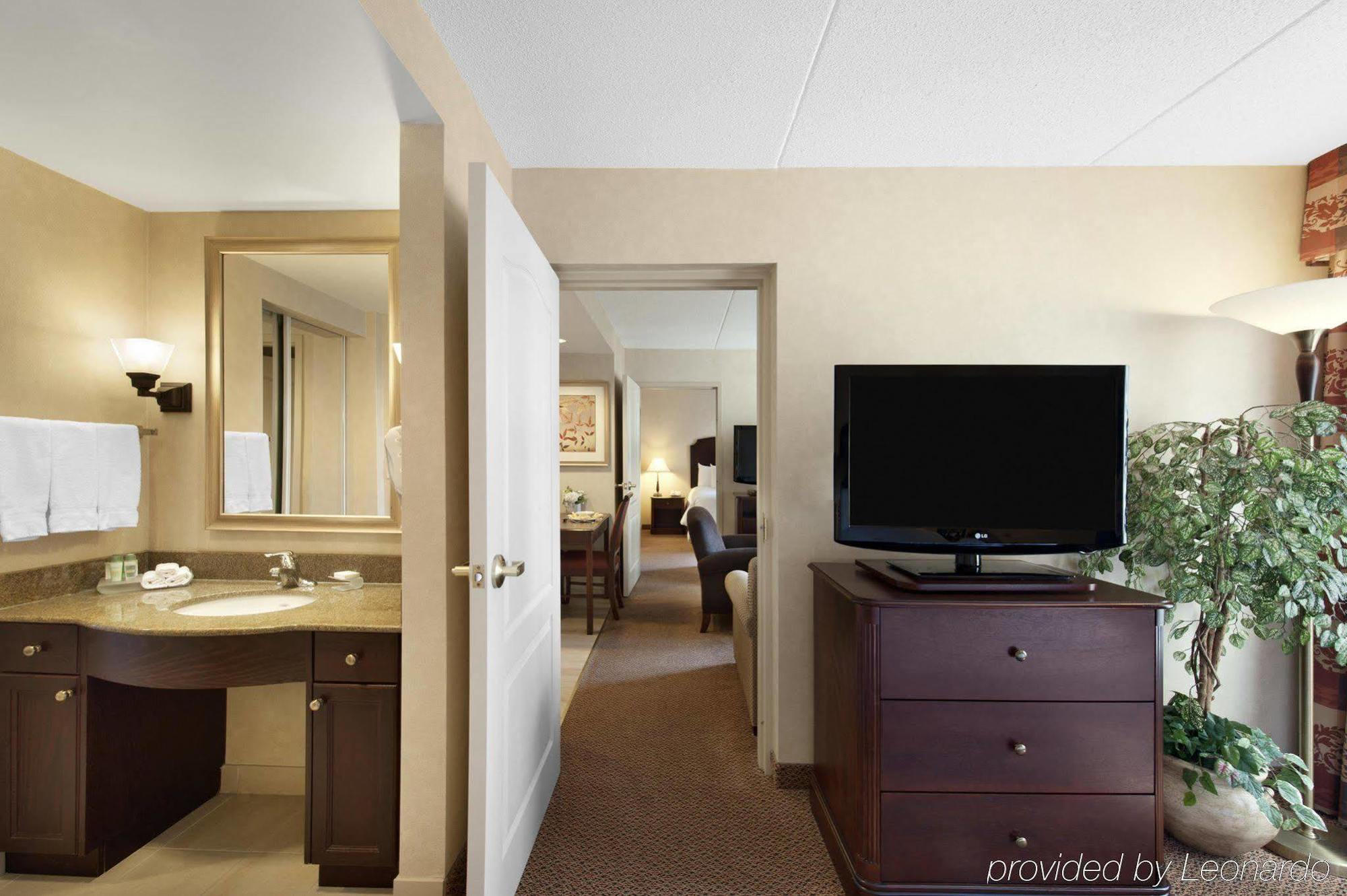 Homewood Suites By Hilton Toronto-Оквилль Номер фото